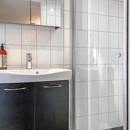 Lovely In Myklebost With Wifi Apartment *