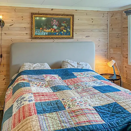Apartment Lovely In Myklebost With Wifi